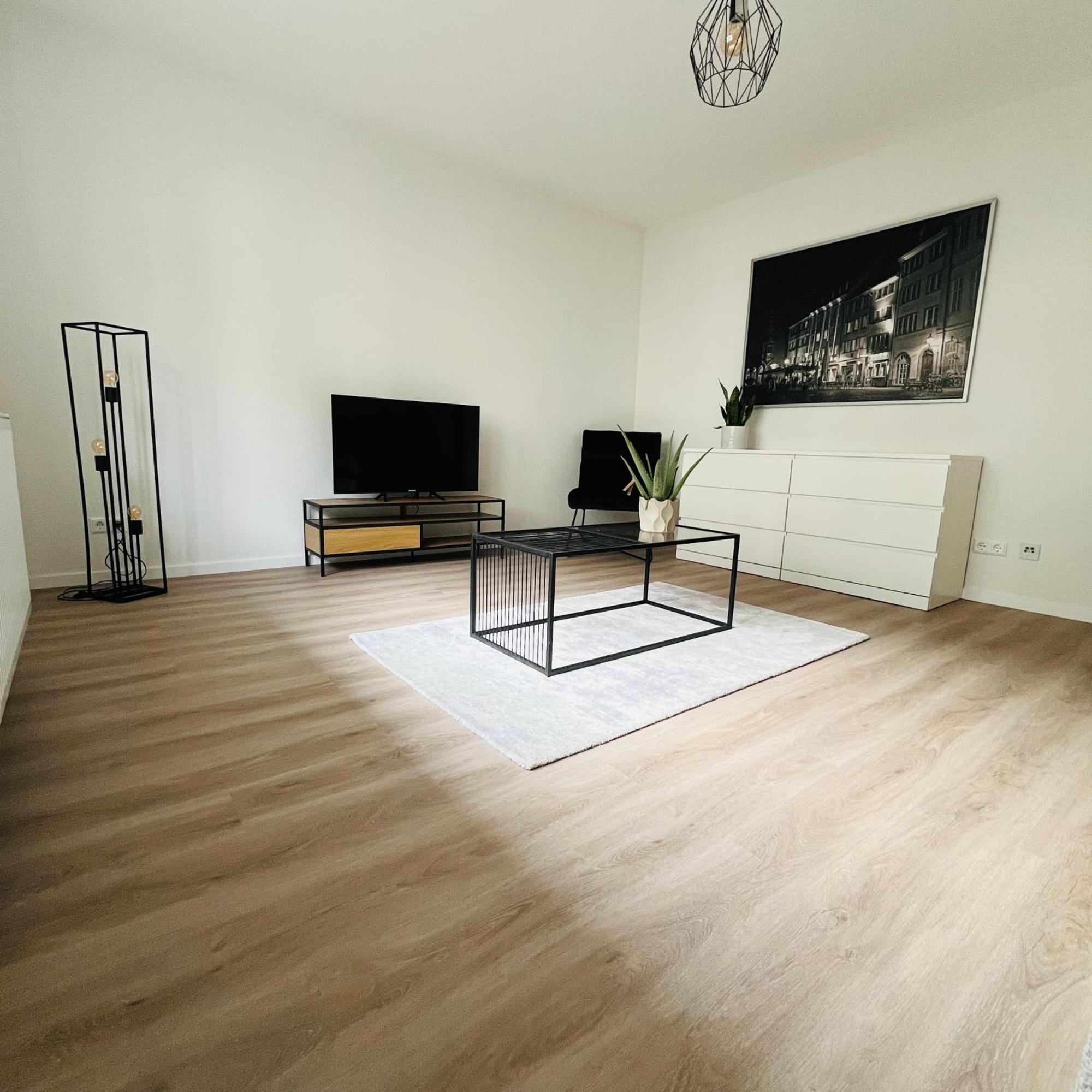Black Forest City Apartment Mit Kostenlosem Parkplatz ไฟรบวร์กอิมไบรส์เกา ภายนอก รูปภาพ