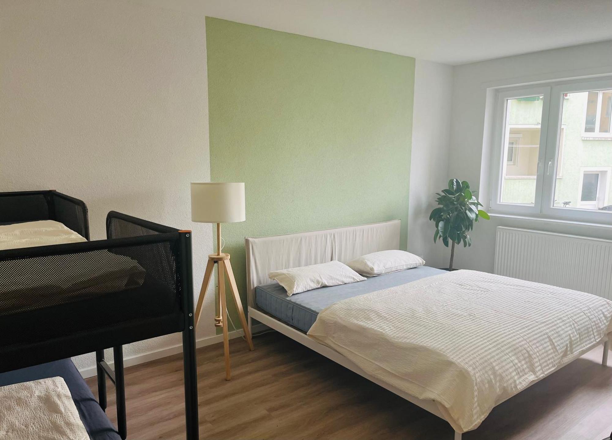 Black Forest City Apartment Mit Kostenlosem Parkplatz ไฟรบวร์กอิมไบรส์เกา ภายนอก รูปภาพ