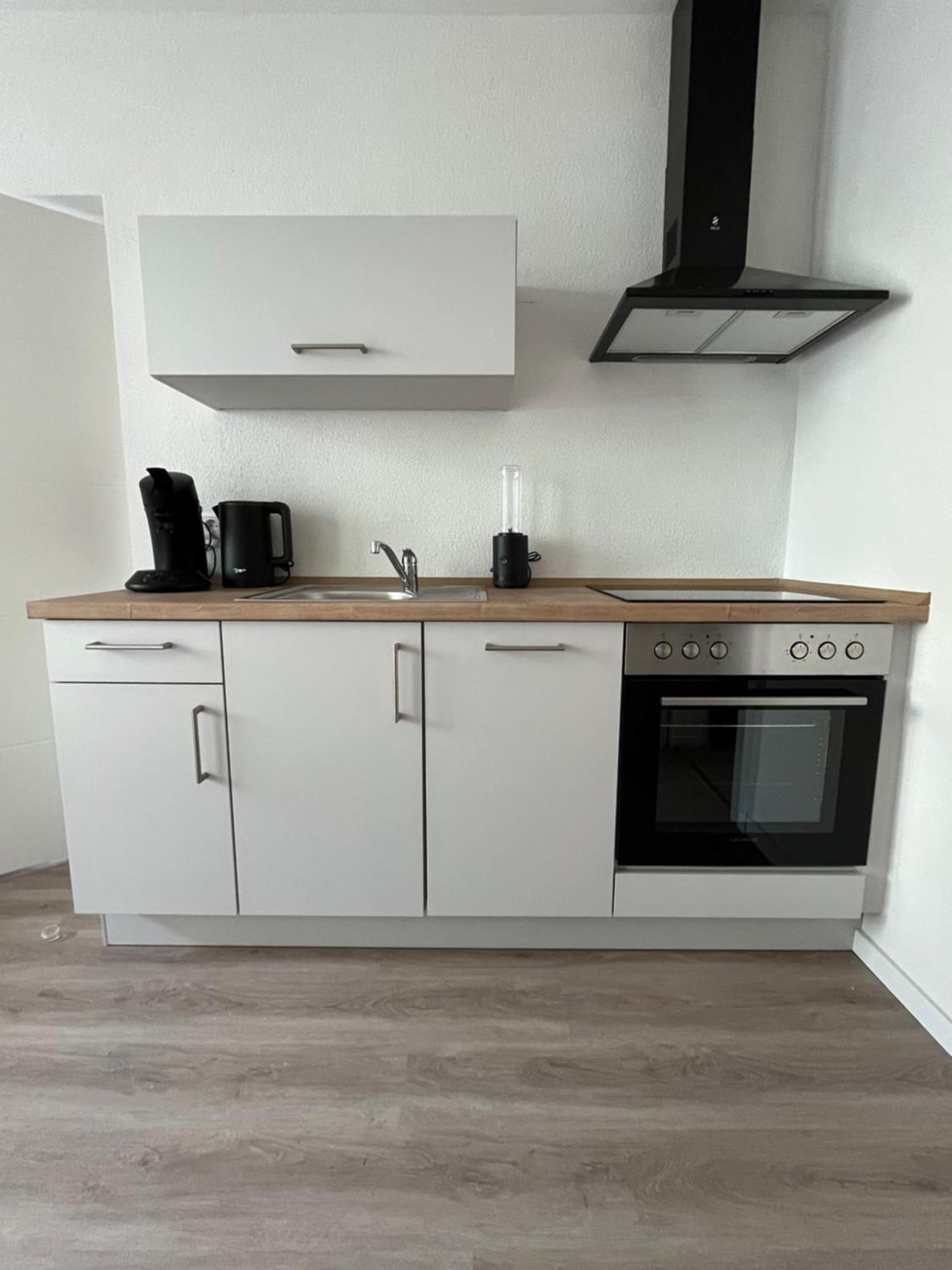 Black Forest City Apartment Mit Kostenlosem Parkplatz ไฟรบวร์กอิมไบรส์เกา ภายนอก รูปภาพ