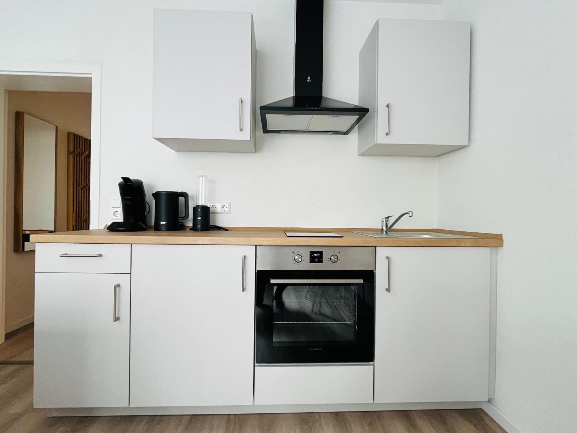 Black Forest City Apartment Mit Kostenlosem Parkplatz ไฟรบวร์กอิมไบรส์เกา ภายนอก รูปภาพ