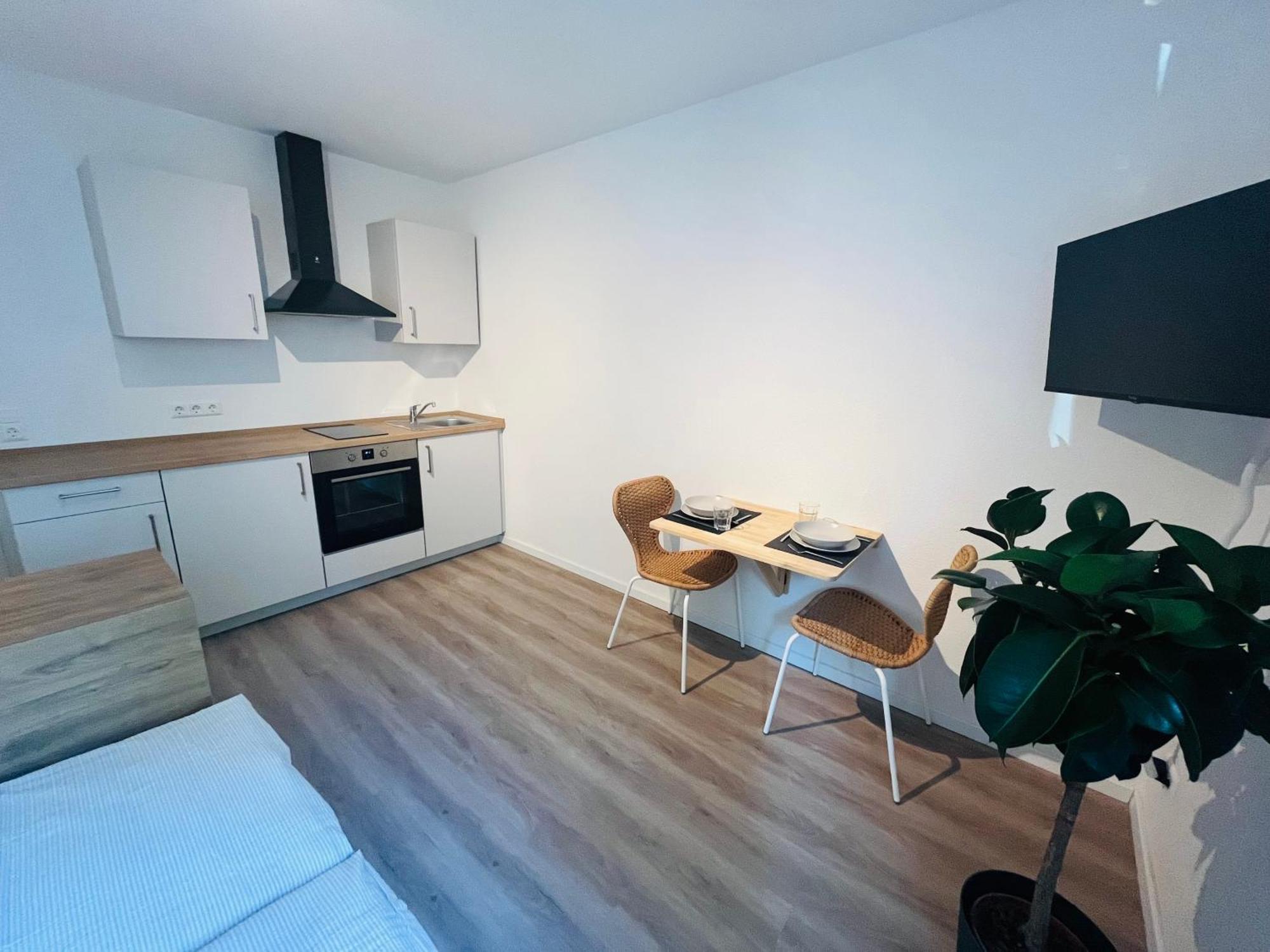 Black Forest City Apartment Mit Kostenlosem Parkplatz ไฟรบวร์กอิมไบรส์เกา ภายนอก รูปภาพ